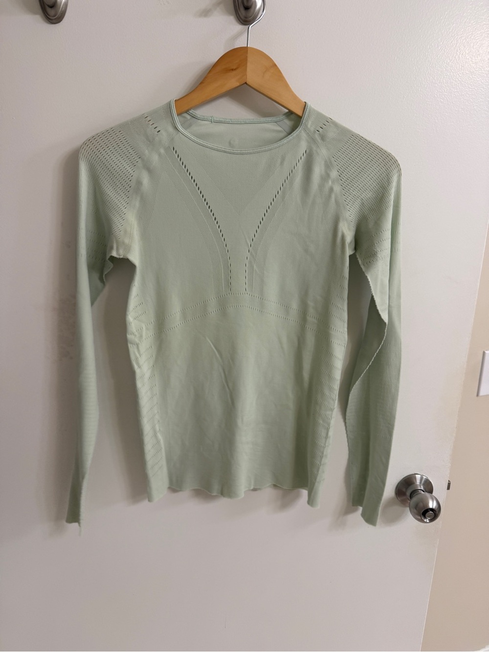 lululemon athletica Long-Sleeve Seamless Top - Light Sage